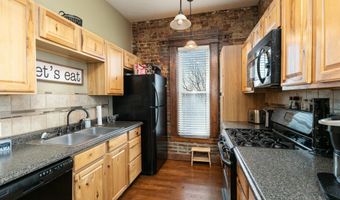 207 W Main St, Ash Grove, MO 65604