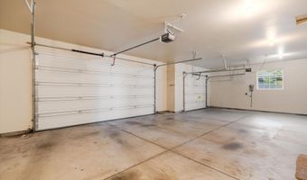 3269 NW Fairway Heights Dr, Bend, OR 97703