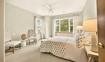 920 Mountain Meadows Cir, Ashland, OR 97520