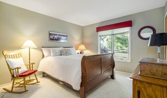 572 Trego Cir, Ann Arbor, MI 48103