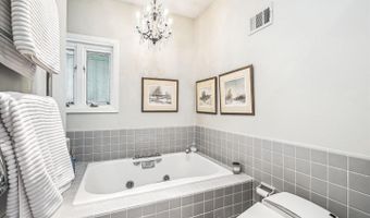 6623 RADNOR, Bethesda, MD 20817
