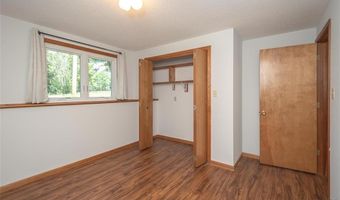 918 King St, Baldwin City, KS 66006