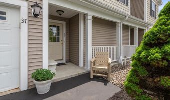 37 Governor Cir, Albany, NY 12208