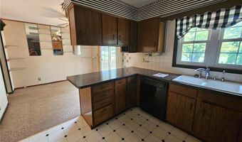 1810 Michaelle Ln, Albert Lea, MN 56007