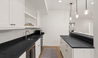6213 DAHLONEGA Rd, Bethesda, MD 20816