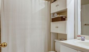 5000 BATTERY Ln 202, Bethesda, MD 20814