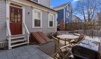 29 Marsh St 3, Newport, RI 02840