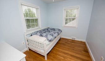 1524 N KENTUCKY St, Arlington, VA 22205