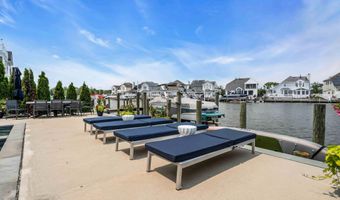 33 Amherst Dr, Bayville, NJ 08721