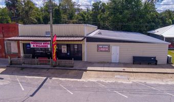 52 Main St, Barwick, GA 31720