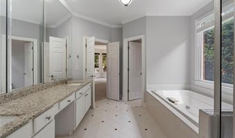 925 York Cv, Alpharetta, GA 30004