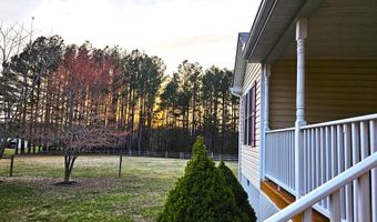 13521 Dykeland Rd, Amelia Court House, VA 23002