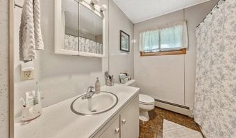 270 Winters Ln, Alburgh, VT 05440