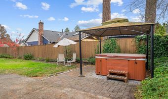 15390 SW DAVIS Rd, Beaverton, OR 97007