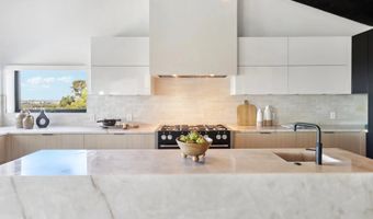 7117 Obelisco Cir, Carlsbad, CA 92009