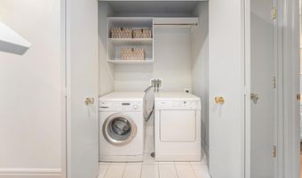 140 Ashley Mews Dr, Ann Arbor, MI 48104