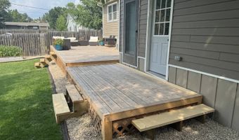 710 East St, Bottineau, ND 58318