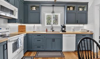 6410 W Madison Rd, Alma, MI 48801