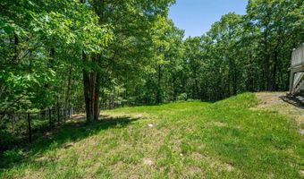 78 Hitching Post Ln, Bedford, NH 03110