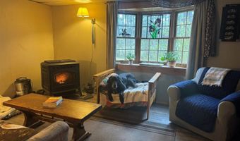 7 Howard Siding Ln, Abbot, ME 04406