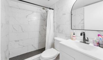 1250 Richard Ln 410, Honolulu, HI 96819