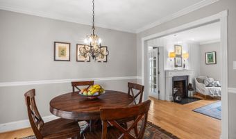 4004 ESTABROOK Dr, Annandale, VA 22003