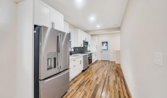 17 Banbury Ct, Amityville, NY 11701