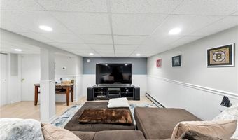 54 Novelty Rd, Warwick, RI 02889