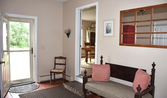 9 Strawberry Ln, Barre, VT 05641