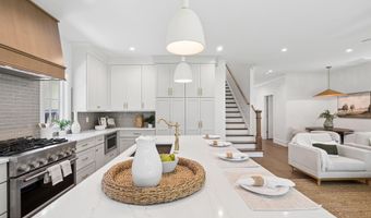 608 Pilot St, Beaufort, SC 29902