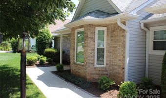 4 Gatehouse Ct, Asheville, NC 28803
