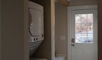 6 W Main St, Chester, CT 06412