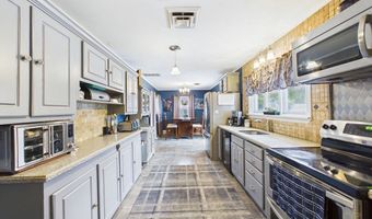 26 Pershing Ave, Acushnet, MA 02743