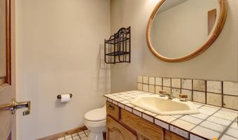 14231 Hancock Dr, Anchorage, AK 99515