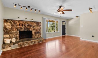 19228 Hill St, Anderson, CA 96007