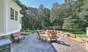 45 Burns Way, East Greenwich, RI 02818