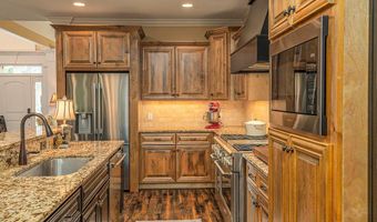 3767 Lacy Leaf Ln, Apison, TN 37302