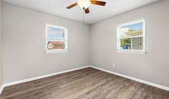 1208 NE 3Rd St, Bentonville, AR 72712