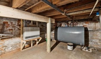 56 Chapel St, Augusta, ME 04330