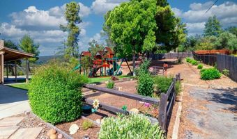 3008 N Victoria Dr, Alpine, CA 91901