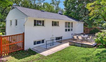 10228 HATHERLEIGH Dr, Bethesda, MD 20814