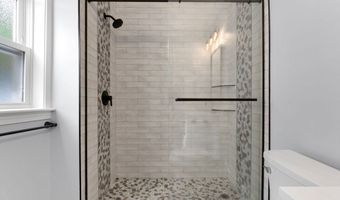 12 Longwood Ave, Beverly, MA 01915