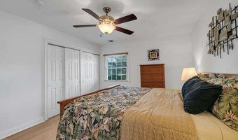 3 Waverly Pl, Aberdeen, NJ 07747