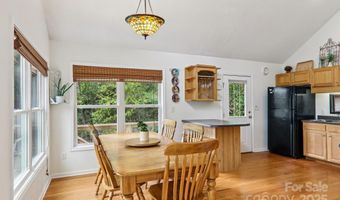 311 Jacks Knob Rd, Barnardsville, NC 28709