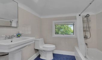 32 Inlet Ter, Belmar, NJ 07719