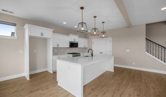 12425 SW SILVERTIP St, Beaverton, OR 97007