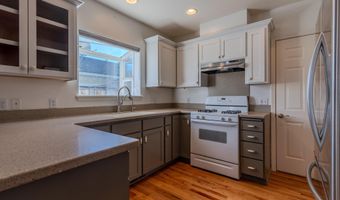 246 9th St Aly, Ashland, OR 97520