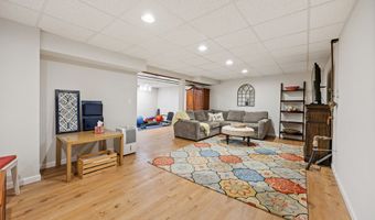 1274 Cheshire St, Cheshire, CT 06410
