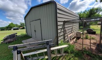 649 A St, Arapaho, OK 73620