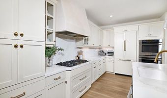 2610 Garden House Rd, Carlsbad, CA 92009